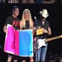 Brad Paisley Helps With Couples Gender Reveal During Concert [VIDEO]